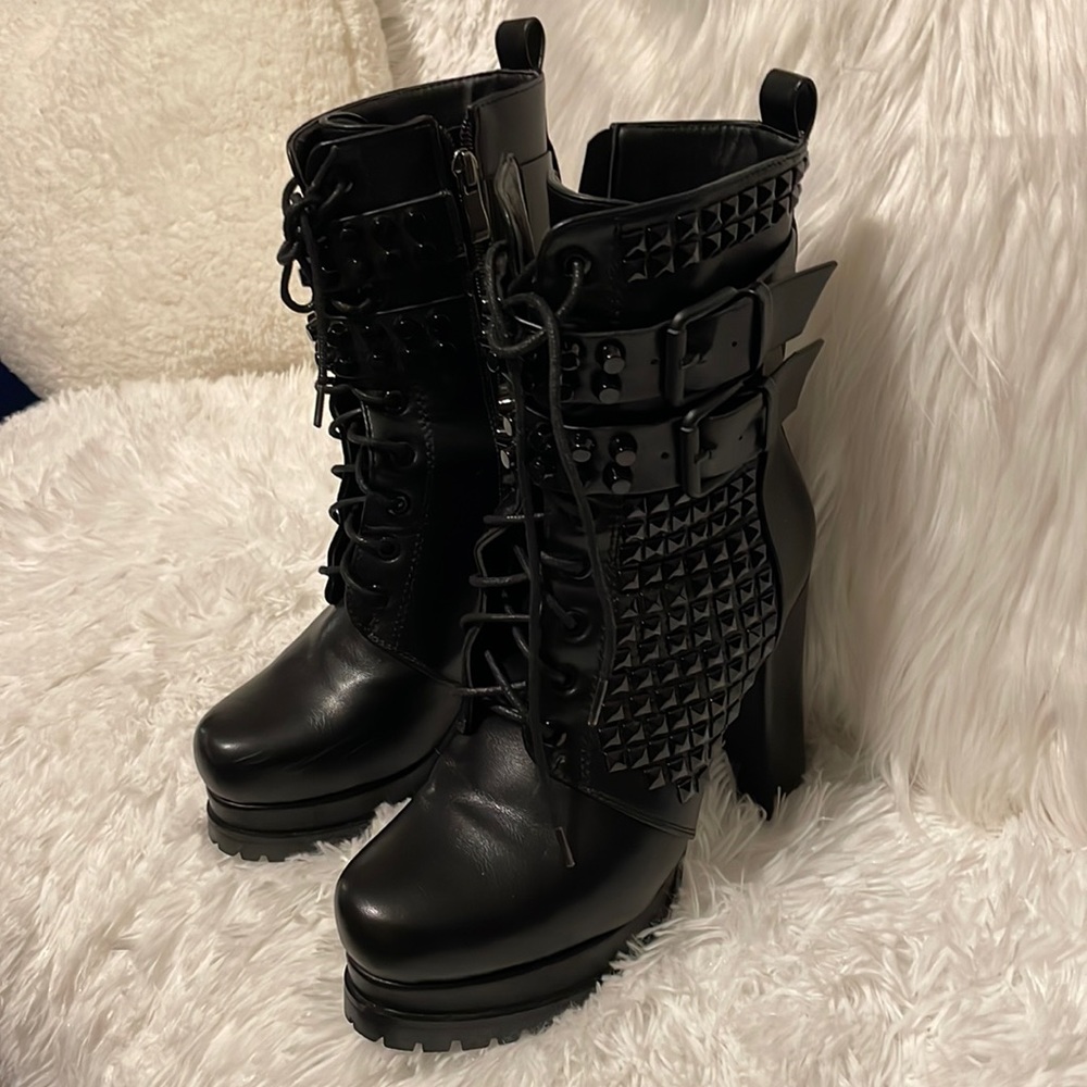 BRAND NEW Dolls Kill- Azalea Wang- Black Studded Boot Style Heels